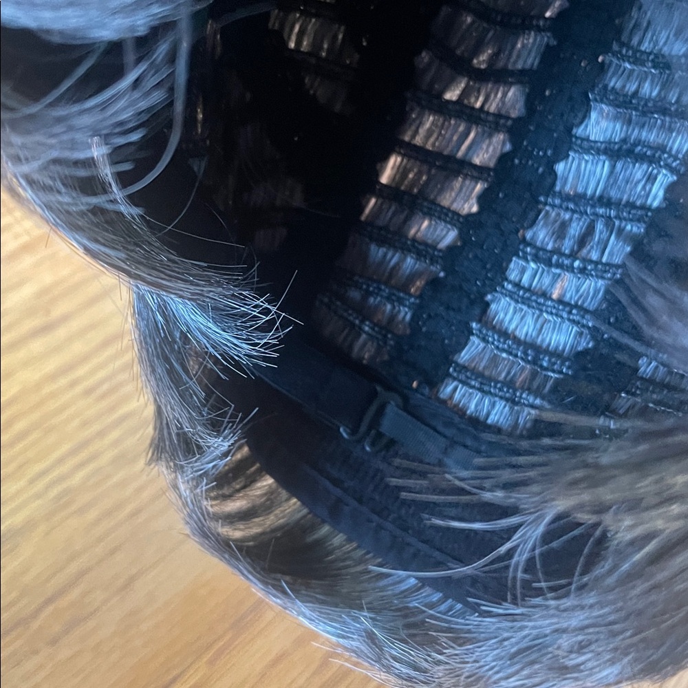 Short Straight Grey Hair Wig - Picture 6 of 9